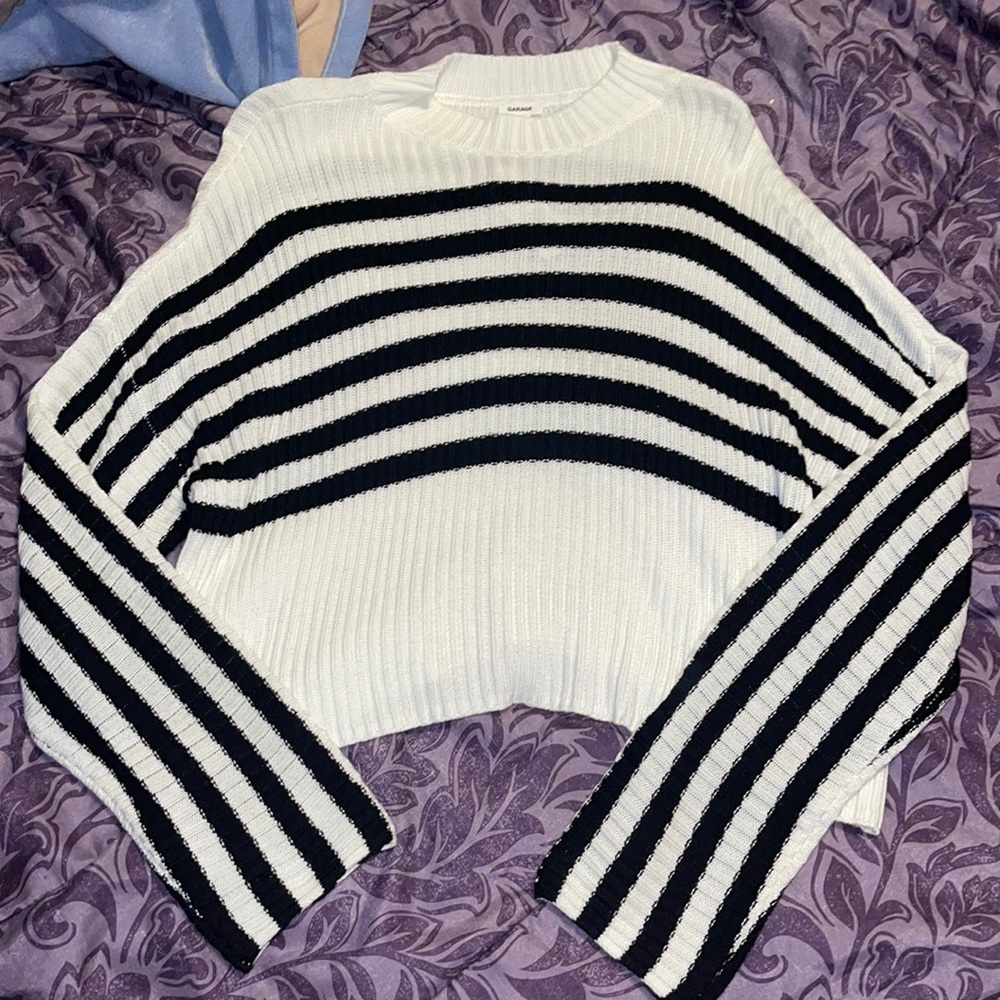 Garage sweater, size M, white with black stripes